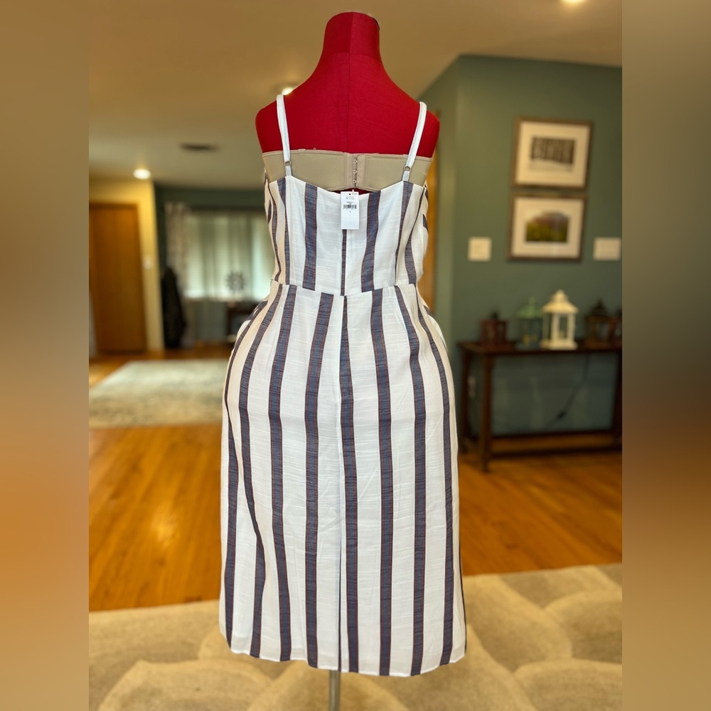 NWT Banana Republic Factory summer dress, tie front, v-neck, size 8 - Picture 11 of 17